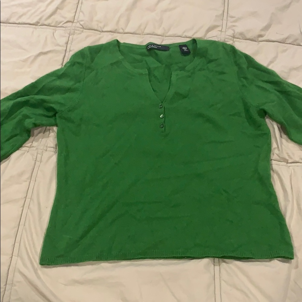 Green lord and Taylor cashmere sweater